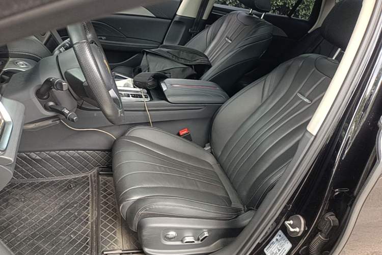Used Hongqi H5 2023 2.0T Automatic Smart Connect Flagship Edition Left Front Seat