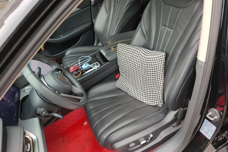 Used Hongqi H5 2023 2.0T Automatic Smart Connect Flagship Edition Left Front Seat