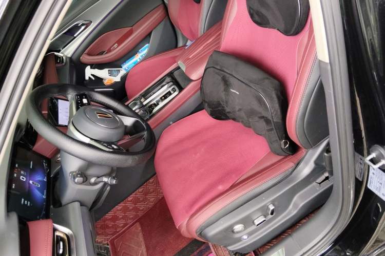 Used Hongqi H5 2023 2.0T Automatic Smart Connect Flagship Edition Left Front Seat