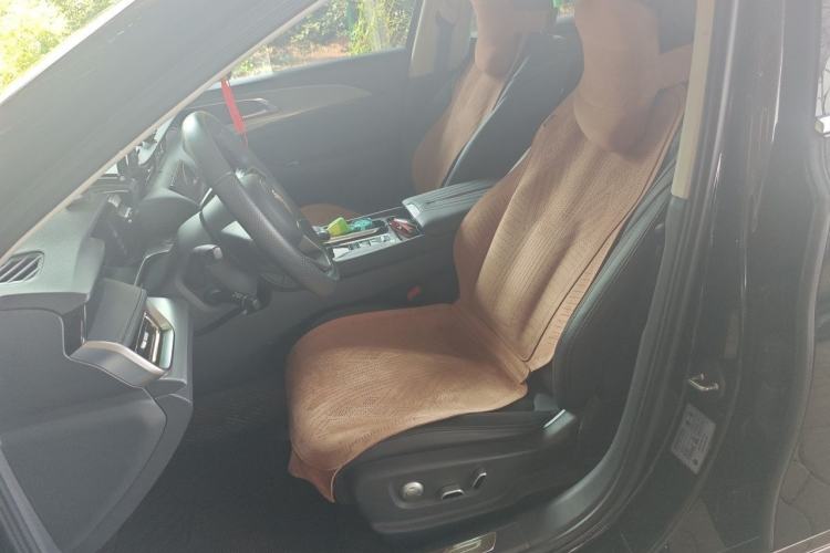Used Hongqi H5 2023 2.0T Automatic Smart Connect Flagship Edition Left Front Seat