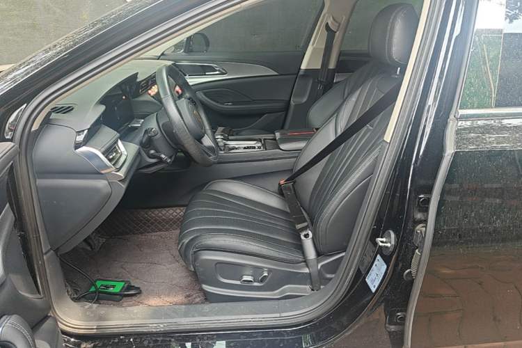 Used Hongqi H5 2023 2.0T Automatic Smart Connect Flagship Edition Left Front Seat