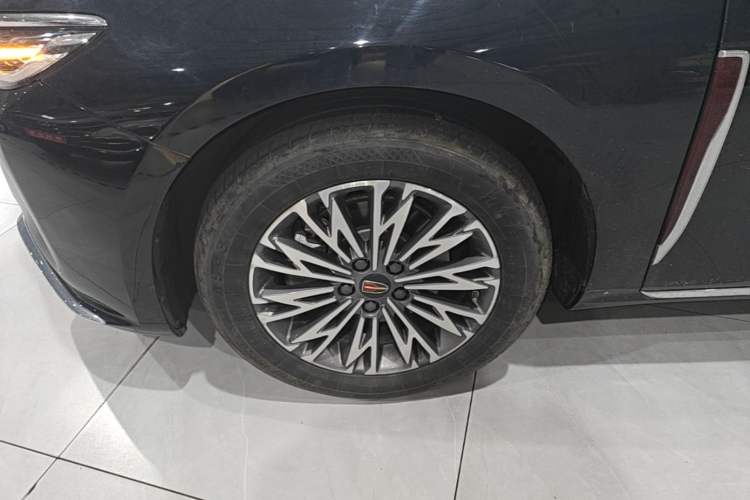 Used Hongqi H5 2023 1.5T DCT Smart Connect Flagship Edition Left Front Wheel Hub