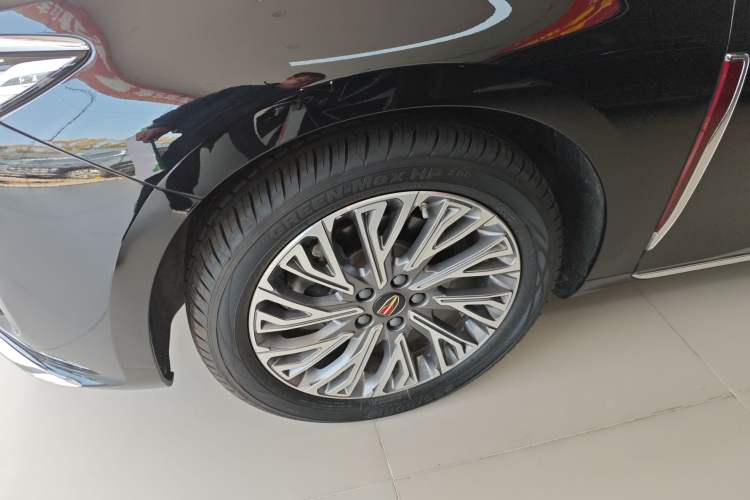 Used Hongqi H5 2023 2.0T Automatic Smart Connect Flagship Edition Left Front Wheel Hub