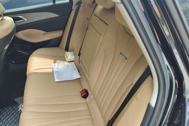 Used Hongqi H5 2023 2.0T Automatic Smart Connect Flagship Edition Left Rear Seat