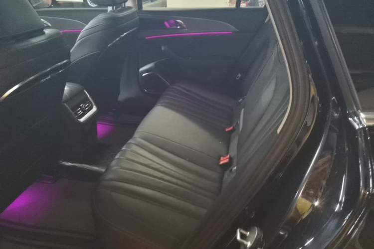 Used Hongqi H5 2023 2.0T Automatic Smart Connect Flagship Edition Left Rear Seat