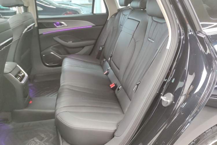 Used Hongqi H5 2023 2.0T Automatic Smart Connect Flagship Edition Left Rear Seat
