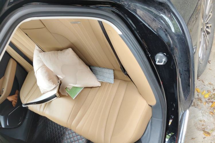 Used Hongqi H5 2023 2.0T Automatic Smart Connect Flagship Edition Left Rear Seat