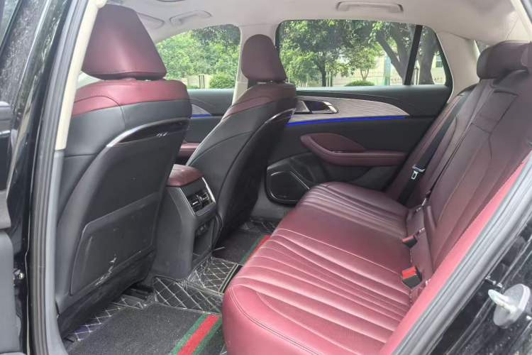 Used Hongqi H5 2023 2.0T Automatic Smart Connect Flagship Edition Left Rear Seat