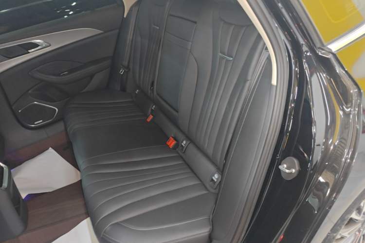 Used Hongqi H5 2023 1.5T DCT Smart Connect Flagship Edition Left Rear Seat