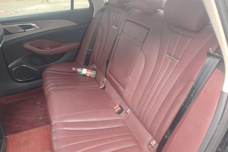 Used Hongqi H5 2023 2.0T Automatic Smart Connect Flagship Edition Left Rear Seat