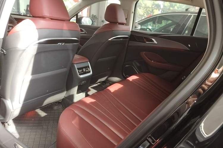 Used Hongqi H5 2023 2.0T Automatic Smart Connect Flagship Edition Left Rear Seat