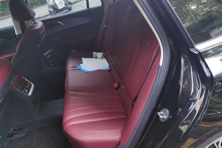 Used Hongqi H5 2023 2.0T Automatic Smart Connect Flagship Edition Left Rear Seat