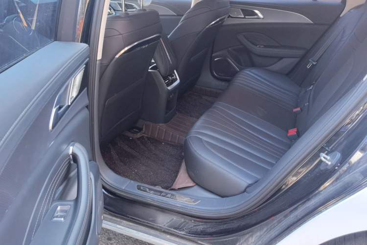 Used Hongqi H5 2023 2.0T Automatic Smart Connect Flagship Edition Left Rear Seat