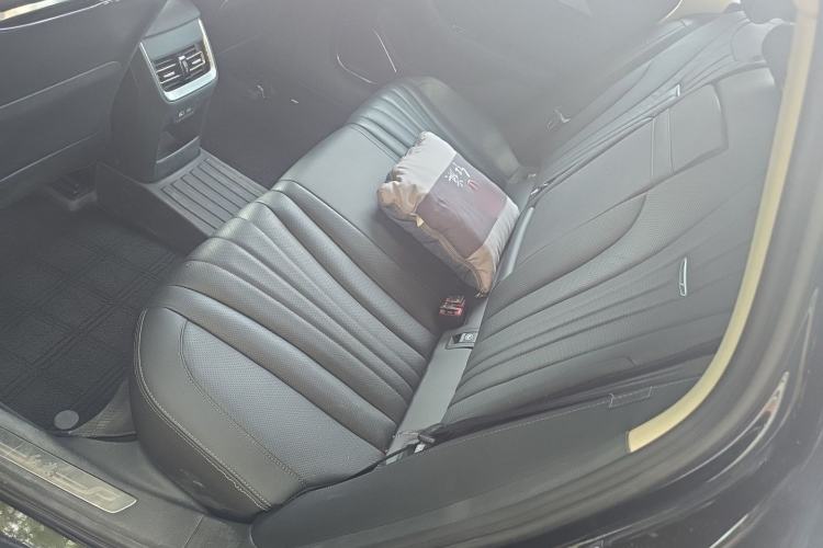 Used Hongqi H5 2023 2.0T Automatic Smart Connect Flagship Edition Left Rear Seat