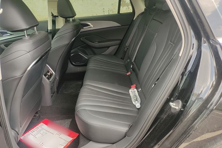 Used Hongqi H5 2023 2.0T Automatic Smart Connect Flagship Edition Left Rear Seat