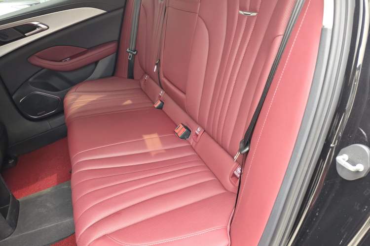 Used Hongqi H5 2023 1.5T DCT Smart Connect Flagship Edition Left Rear Seat
