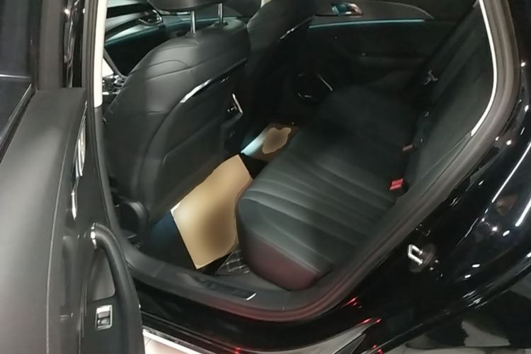 Used Hongqi H5 2023 2.0T Automatic Smart Connect Flagship Edition Left Rear Seat
