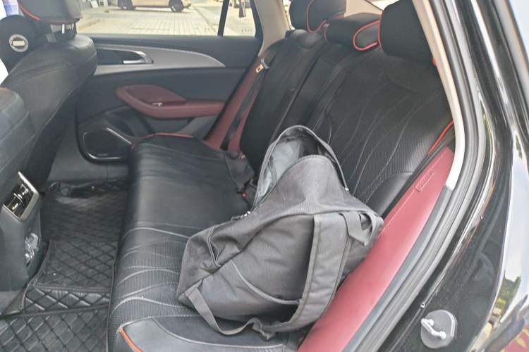 Used Hongqi H5 2023 2.0T Automatic Smart Connect Flagship Edition Left Rear Seat