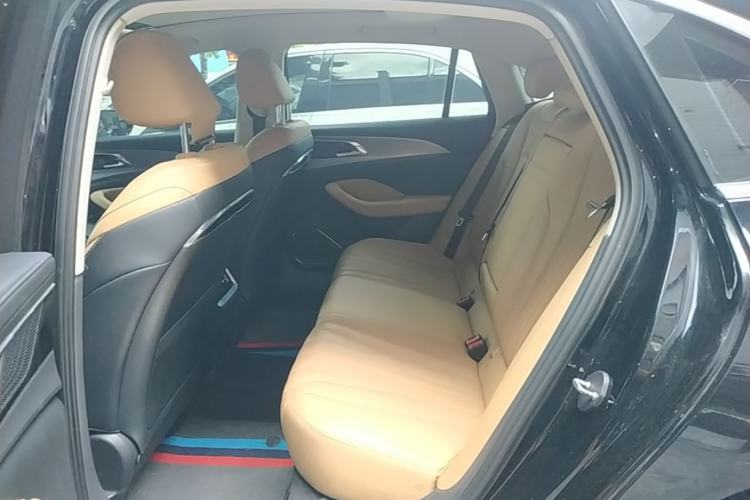 Used Hongqi H5 2023 2.0T Automatic Smart Connect Flagship Edition Left Rear Seat