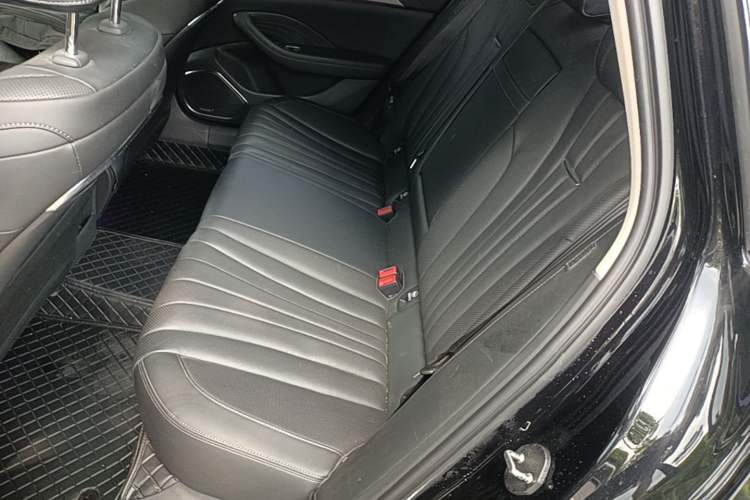 Used Hongqi H5 2023 2.0T Automatic Smart Connect Flagship Edition Left Rear Seat