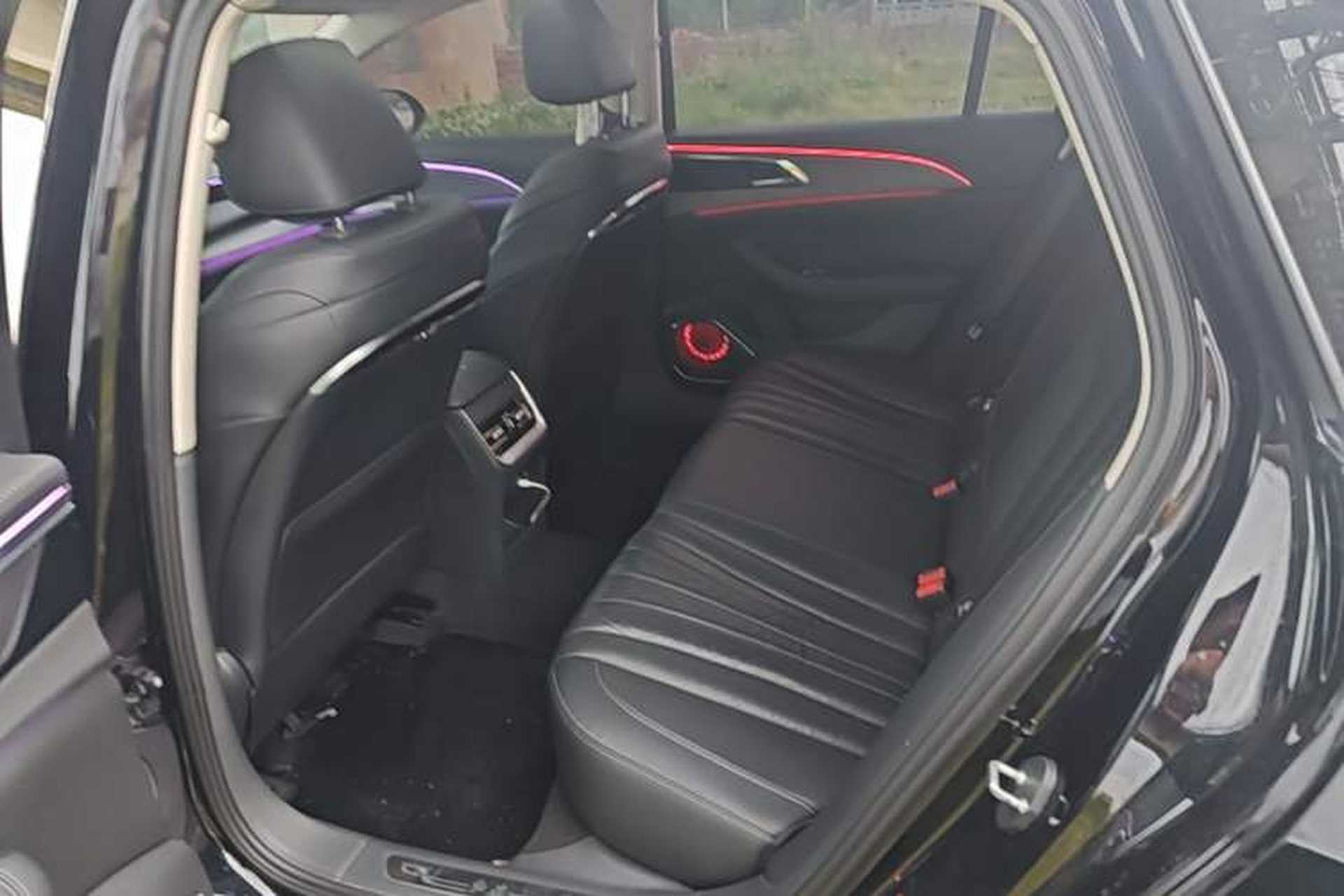 Used Hongqi H5 2023 2.0T Automatic Smart Connect Flagship Edition Left Rear Seat