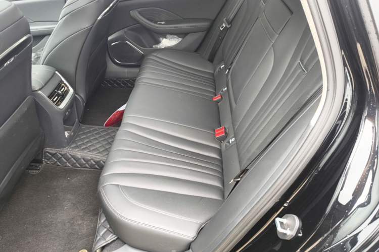 Used Hongqi H5 2023 1.5T DCT Smart Connect Flagship Edition Left Rear Seat