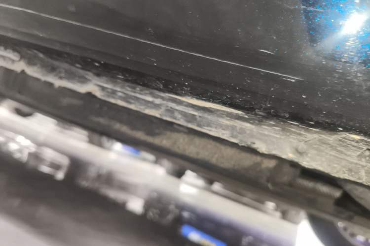 Used Hongqi H5 2023 1.5T DCT Smart Connect Flagship Edition Left Side Sill