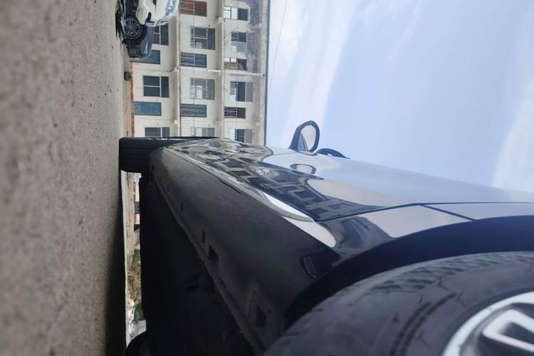 Used Hongqi H5 2023 2.0T Automatic Smart Connect Flagship Edition Left Side Sill