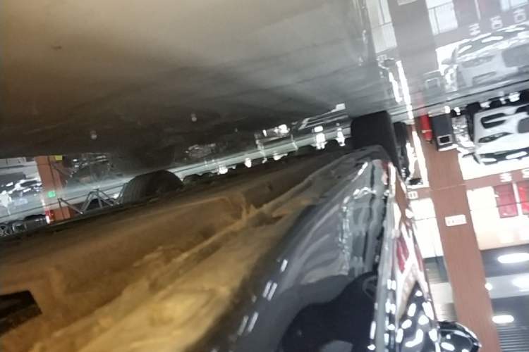 Used Hongqi H5 2023 1.5T DCT Smart Connect Flagship Edition Left Side Sill