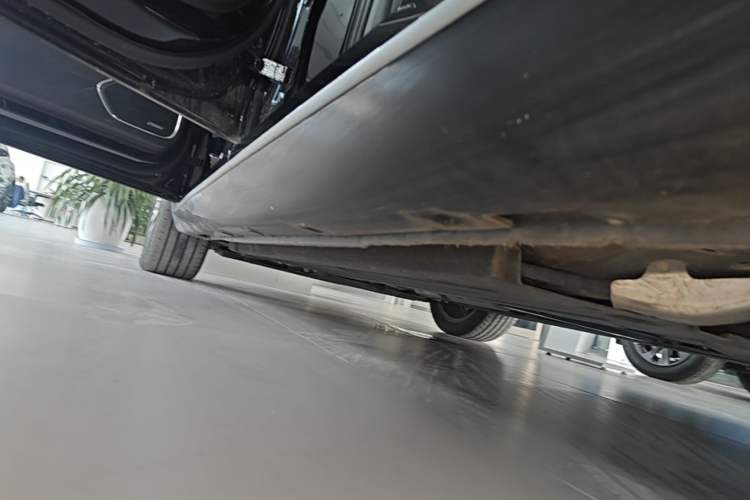 Used Hongqi H5 2023 1.5T HEV Smart Connect Flagship Edition Left Side Sill