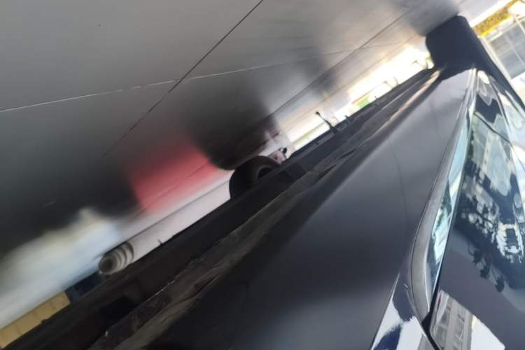 Used Hongqi H5 2023 1.5T DCT Smart Connect Flagship Edition Left Side Sill