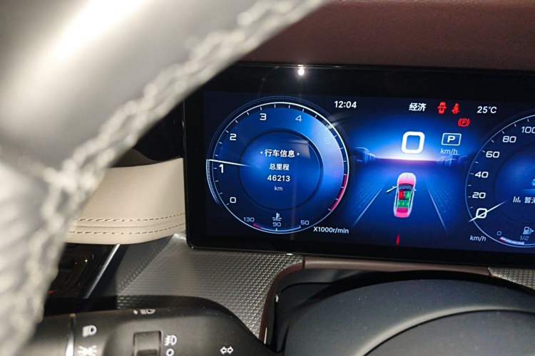 Used Hongqi H5 2023 2.0T Automatic Smart Connect Flagship Edition Odometer Close Up