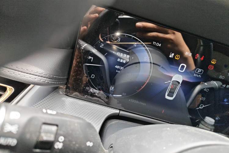 Used Hongqi H5 2023 2.0T Automatic Smart Connect Flagship Edition Odometer Close Up