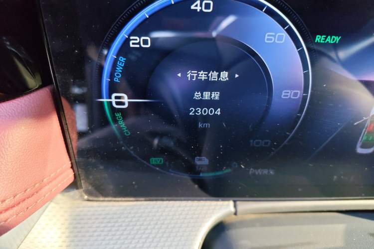 Used Hongqi H5 2023 1.5T HEV Smart Connect Flagship Edition Odometer Close Up