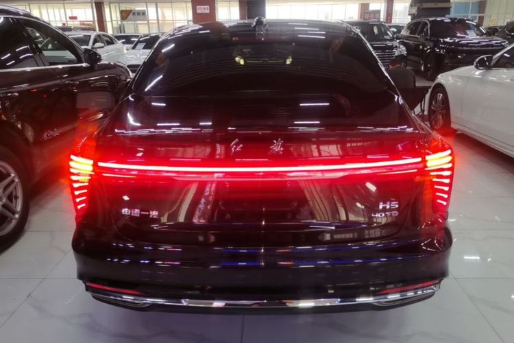 Used Hongqi H5 2023 2.0T Automatic Smart Connect Flagship Edition Rear