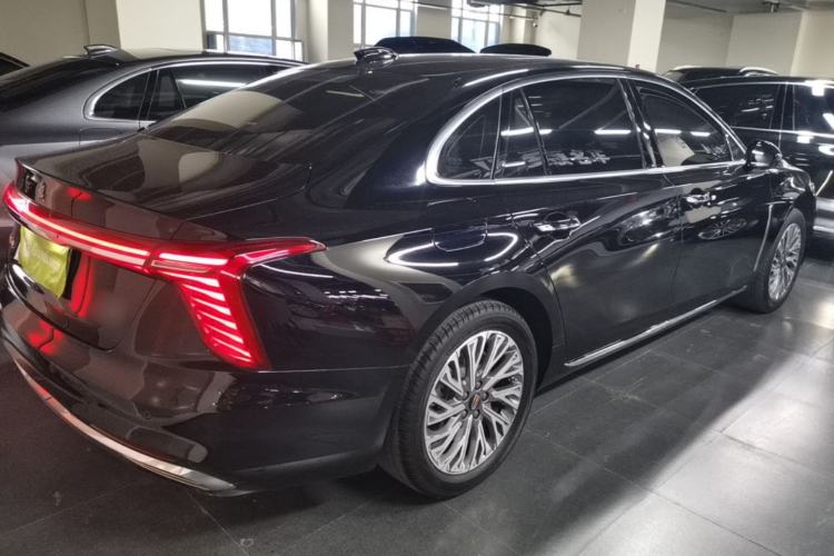 Used Hongqi H5 2023 2.0T Automatic Smart Connect Flagship Edition Rear Right 45 Deg