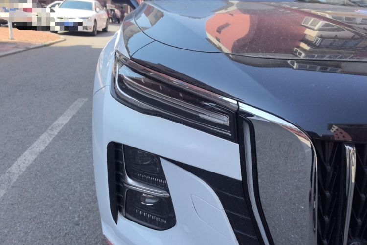 Used Hongqi H5 2023 2.0T Automatic Smart Connect Flagship Edition Right Front Headlight