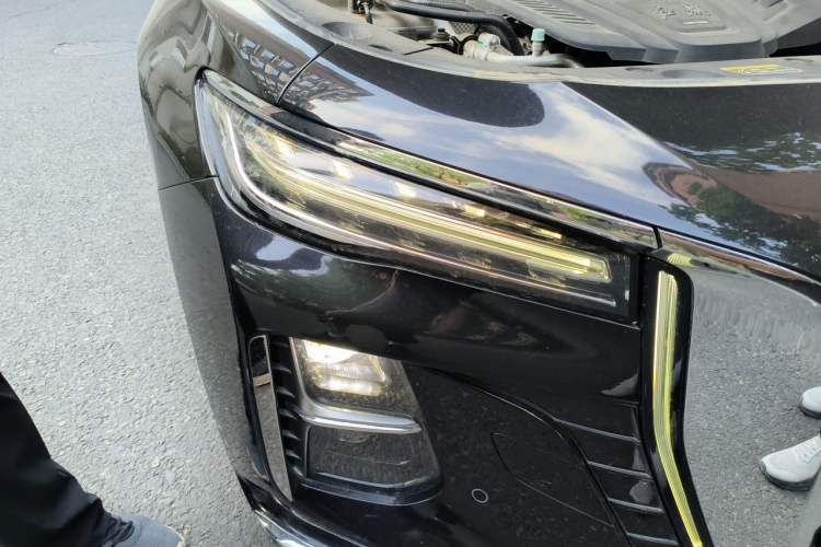 Used Hongqi H5 2023 1.5T DCT Smart Connect Flagship Edition Right Front Headlight
