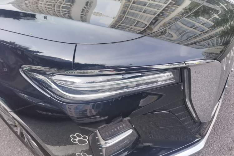 Used Hongqi H5 2023 2.0T Automatic Smart Connect Flagship Edition Right Front Headlight