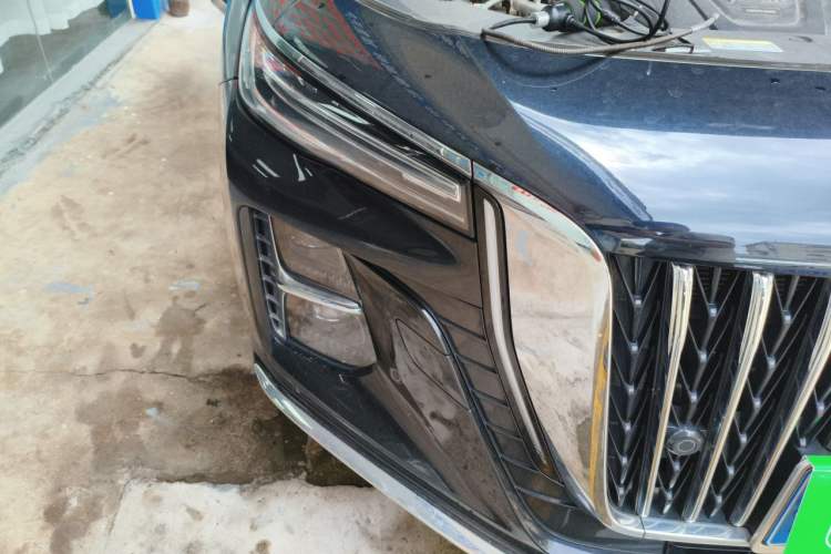 Used Hongqi H5 2023 2.0T Automatic Smart Connect Flagship Edition Right Front Headlight