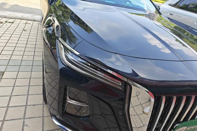 Used Hongqi H5 2023 2.0T Automatic Smart Connect Flagship Edition Right Front Headlight