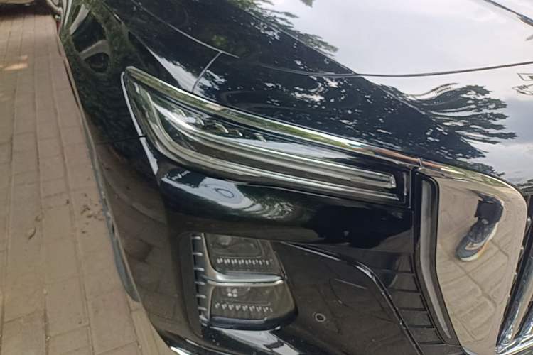 Used Hongqi H5 2023 2.0T Automatic Smart Connect Flagship Edition Right Front Headlight