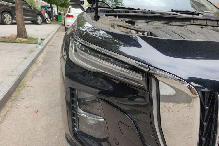 Used Hongqi H5 2023 2.0T Automatic Smart Connect Flagship Edition Right Front Headlight
