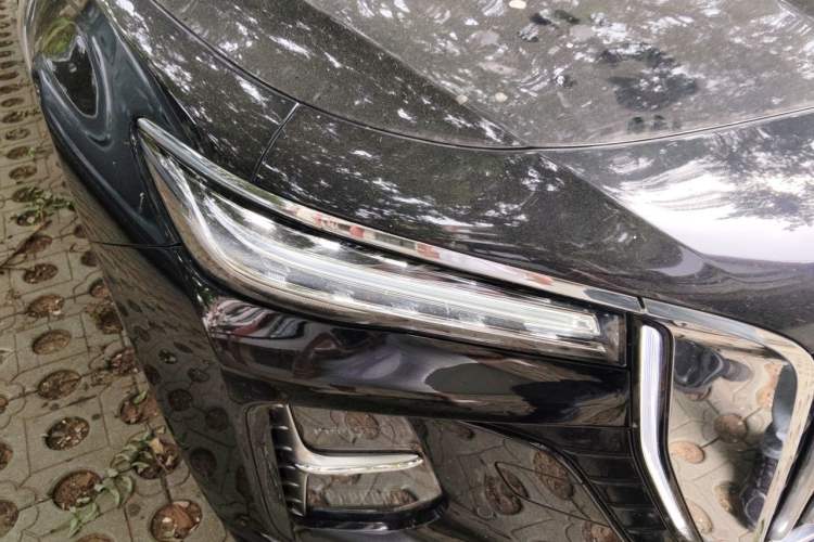 Used Hongqi H5 2023 2.0T Automatic Smart Connect Flagship Edition Right Front Headlight