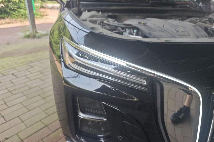 Used Hongqi H5 2023 2.0T Automatic Smart Connect Flagship Edition Right Front Headlight