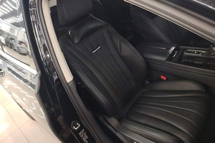 Used Hongqi H5 2023 1.5T DCT Smart Connect Flagship Edition Right Front Seat