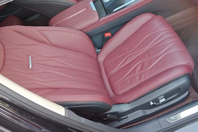 Used Hongqi H5 2023 2.0T Automatic Smart Connect Flagship Edition Right Front Seat