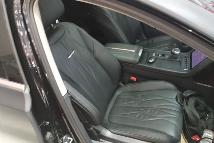 Used Hongqi H5 2023 2.0T Automatic Smart Connect Flagship Edition Right Front Seat