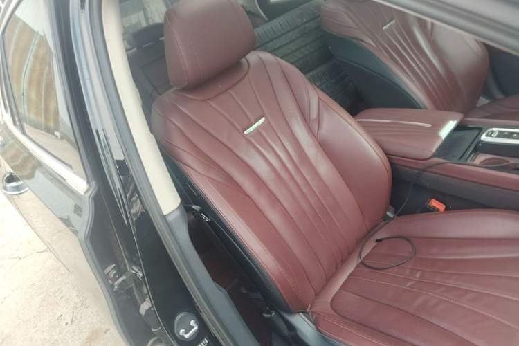 Used Hongqi H5 2023 2.0T Automatic Smart Connect Flagship Edition Right Front Seat