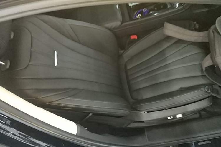 Used Hongqi H5 2023 1.5T DCT Smart Connect Flagship Edition Right Front Seat